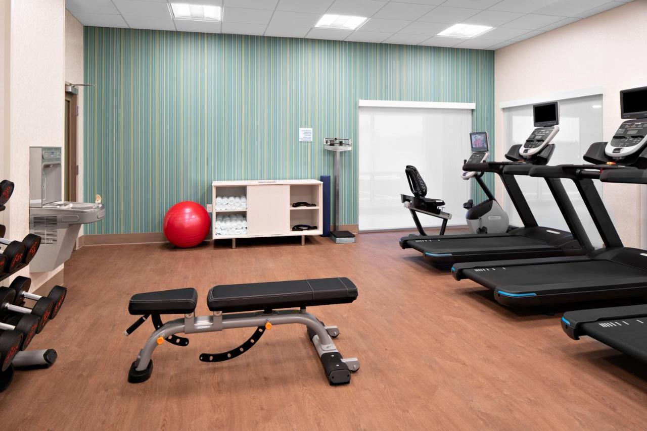 Holiday Inn Express & Suites - Elkhorn - Lake Geneva Area By Ihg Ngoại thất bức ảnh